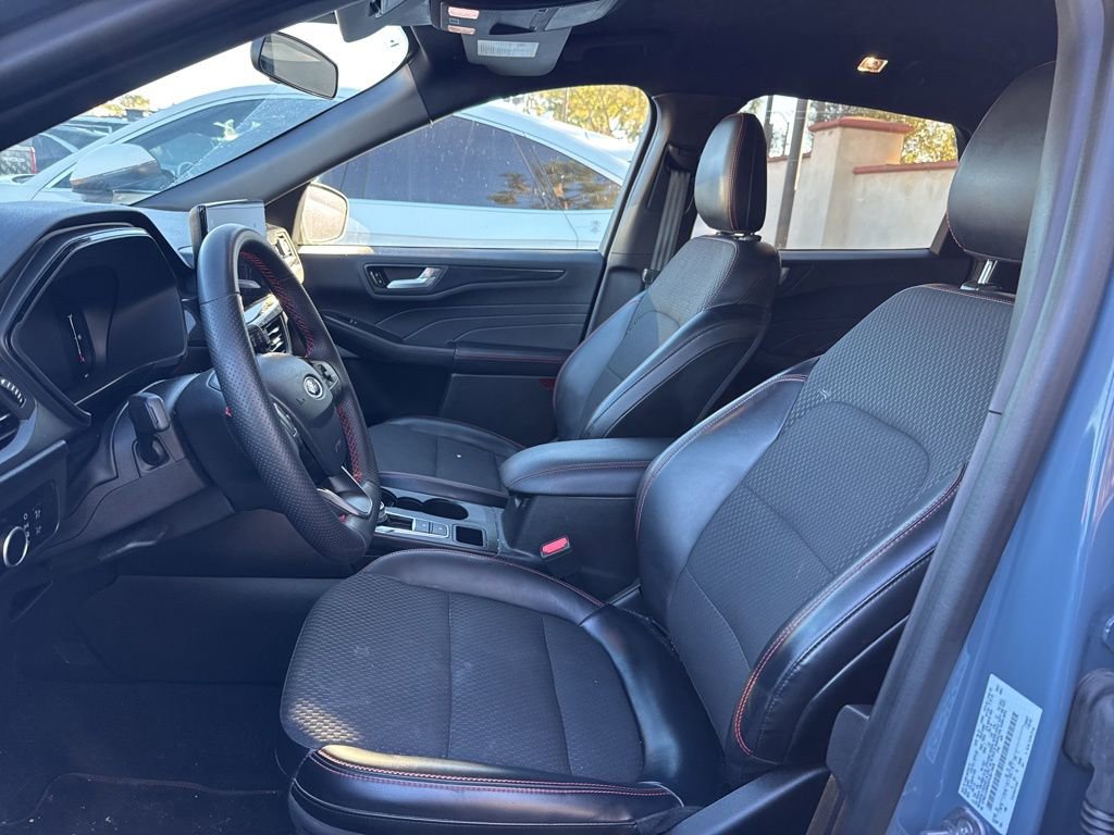 Certified 2023 Ford Escape ST-Line w/ Tech Pack #1 image 7