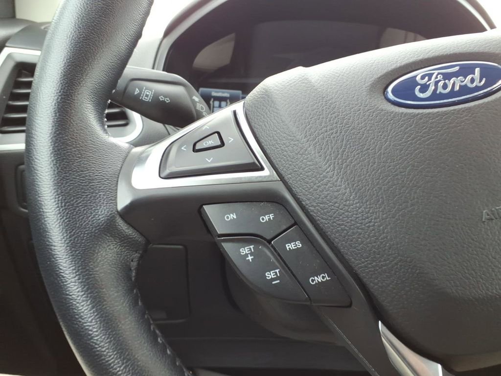 Certified 2023 Ford Edge SEL w/ Convenience Package AWD/4WD image 16