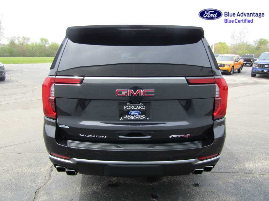 Used 2025 GMC Yukon XL AT4 w/ AT4 Premium Package AWD/4WD image 7