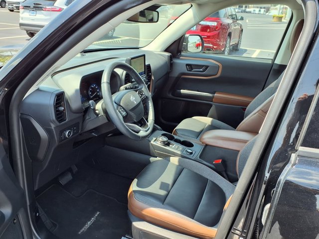 Certified 2023 Ford Bronco Sport Outer Banks w/ Tech Package AWD/4WD image 23