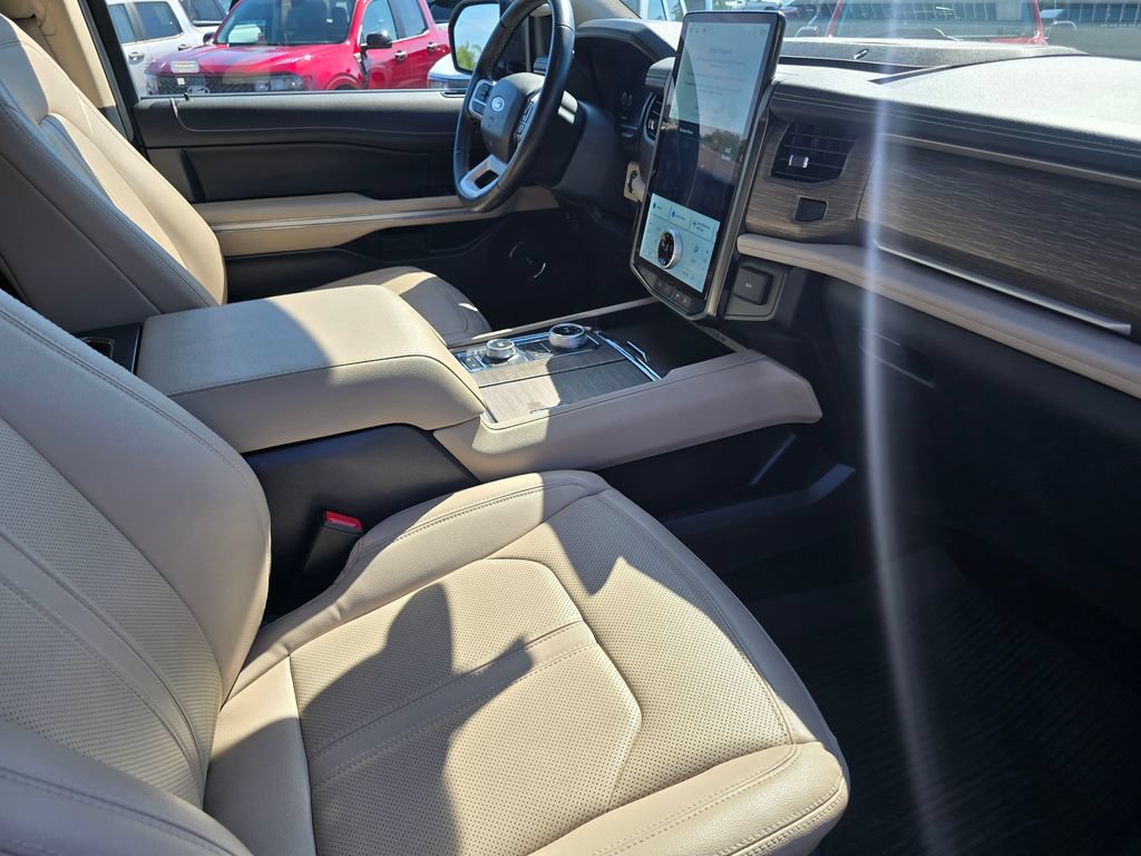 Certified 2022 Ford Expedition Limited AWD/4WD image 21