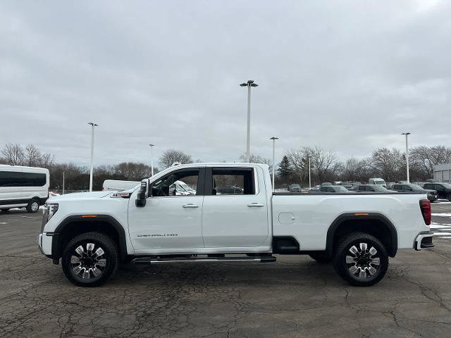 Used 2025 GMC Sierra 3500 Denali w/ Denali Reserve Package image 4