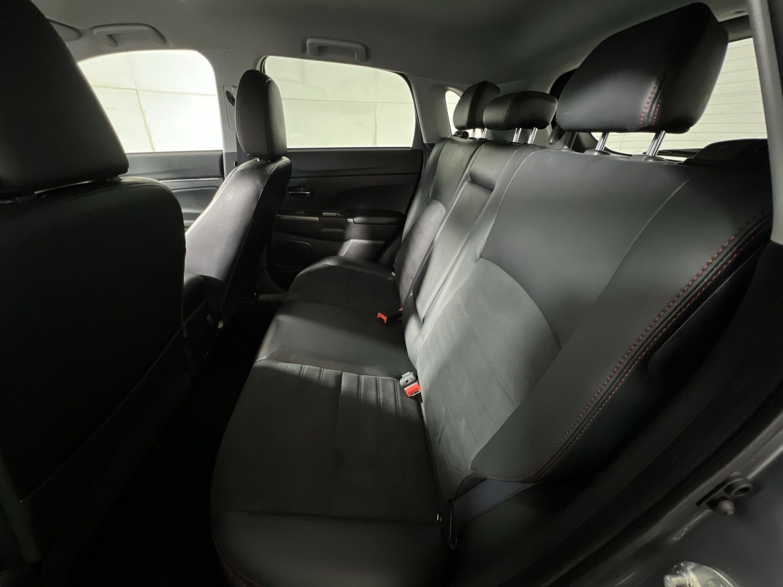 Used 2023 Mitsubishi Outlander Sport SE image 21