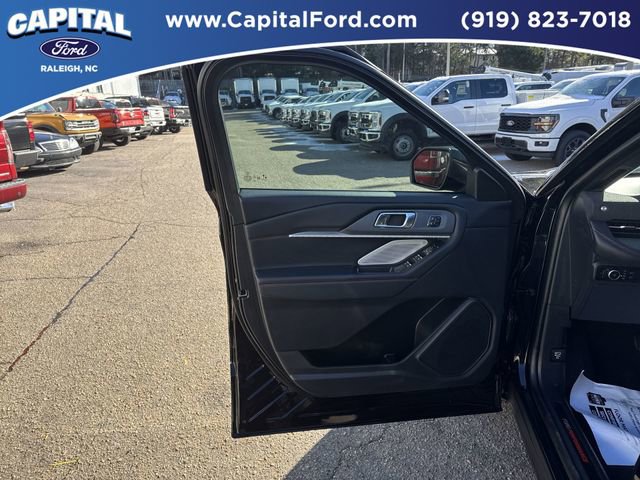Certified 2025 Ford Explorer ST image 19