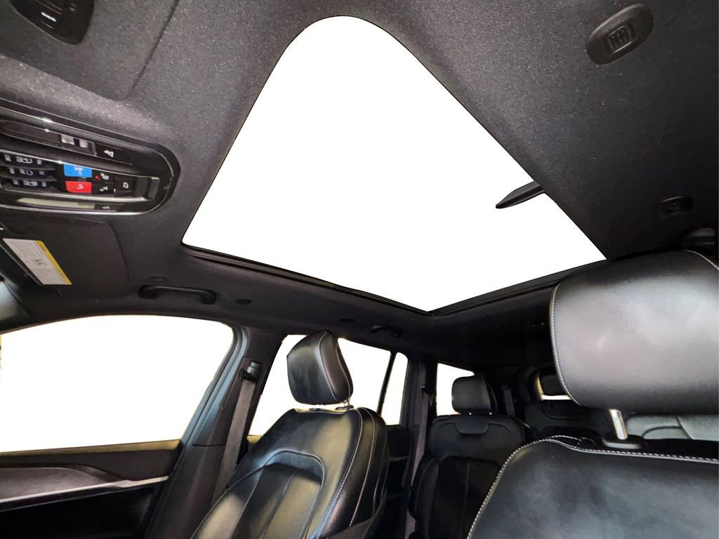 Used 2024 Jeep Grand Cherokee L Limited w/ Luxury Tech Group II image 27