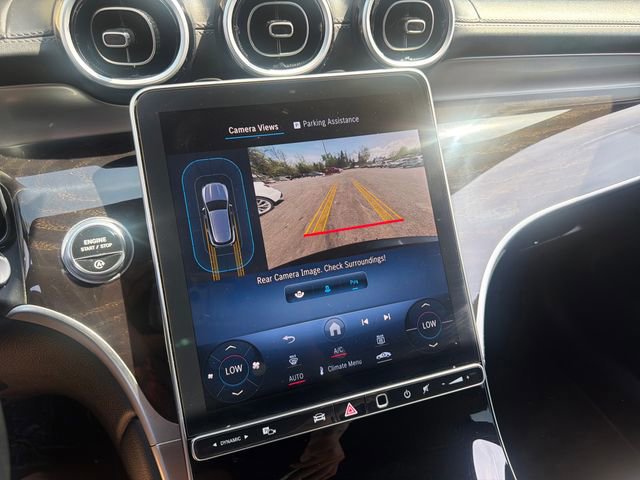 Used 2024 Mercedes-Benz GLC 300 4MATIC image 35