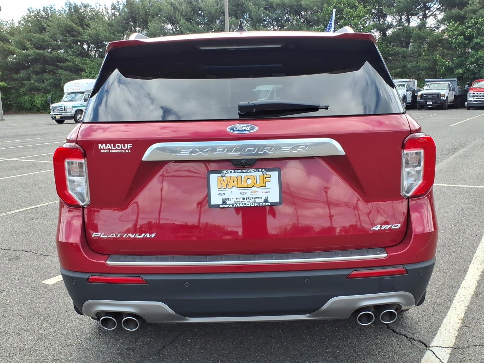 Certified 2022 Ford Explorer Platinum w/ Equipment Group 601A AWD/4WD image 5