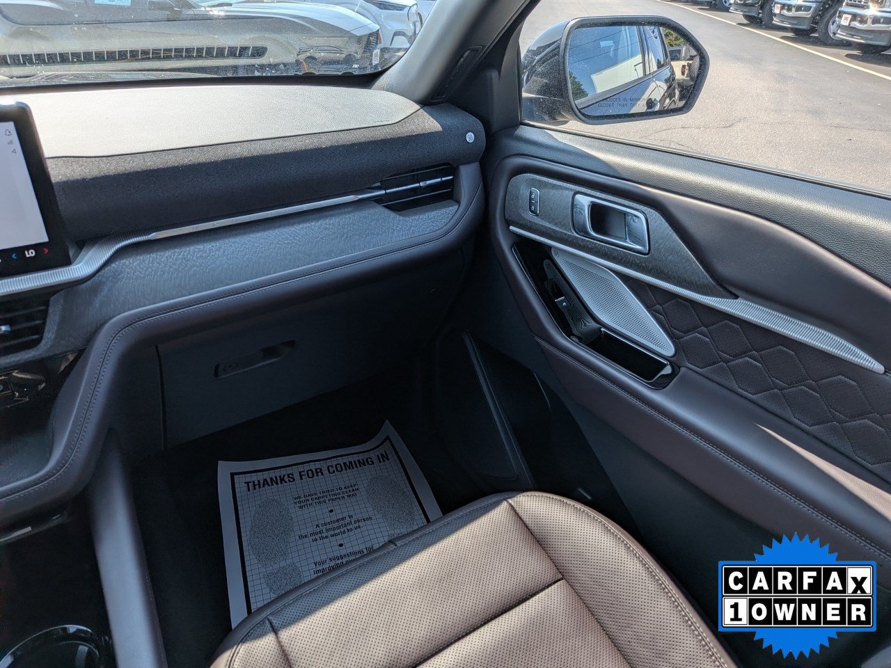 Certified 2025 Ford Explorer Platinum w/ Ultimate Package AWD/4WD image 19