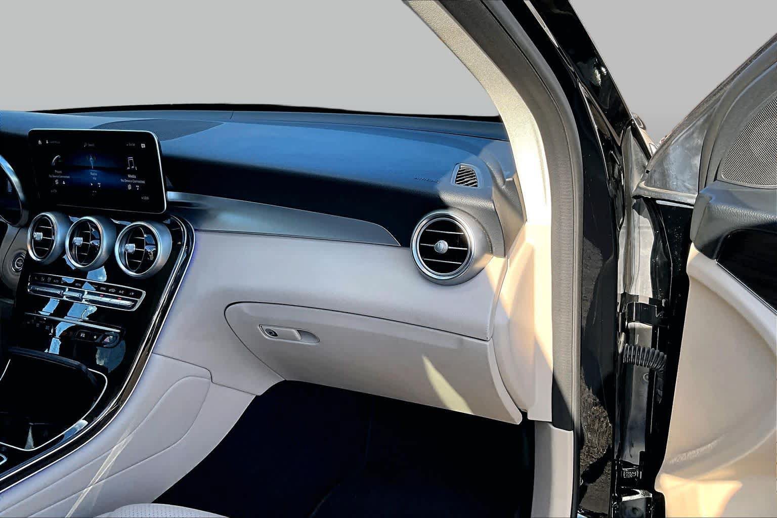 Used 2021 Mercedes-Benz GLC 300 image 19