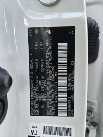Used 2021 Toyota Highlander XLE FWD image 21