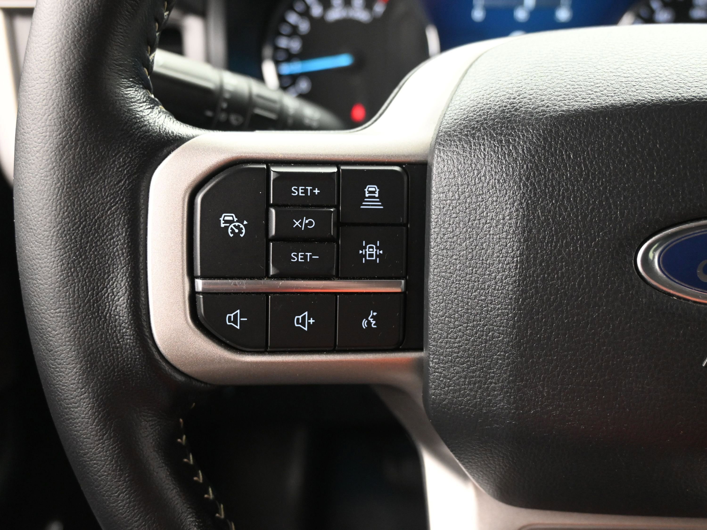 Certified 2022 Ford Expedition XLT image 38