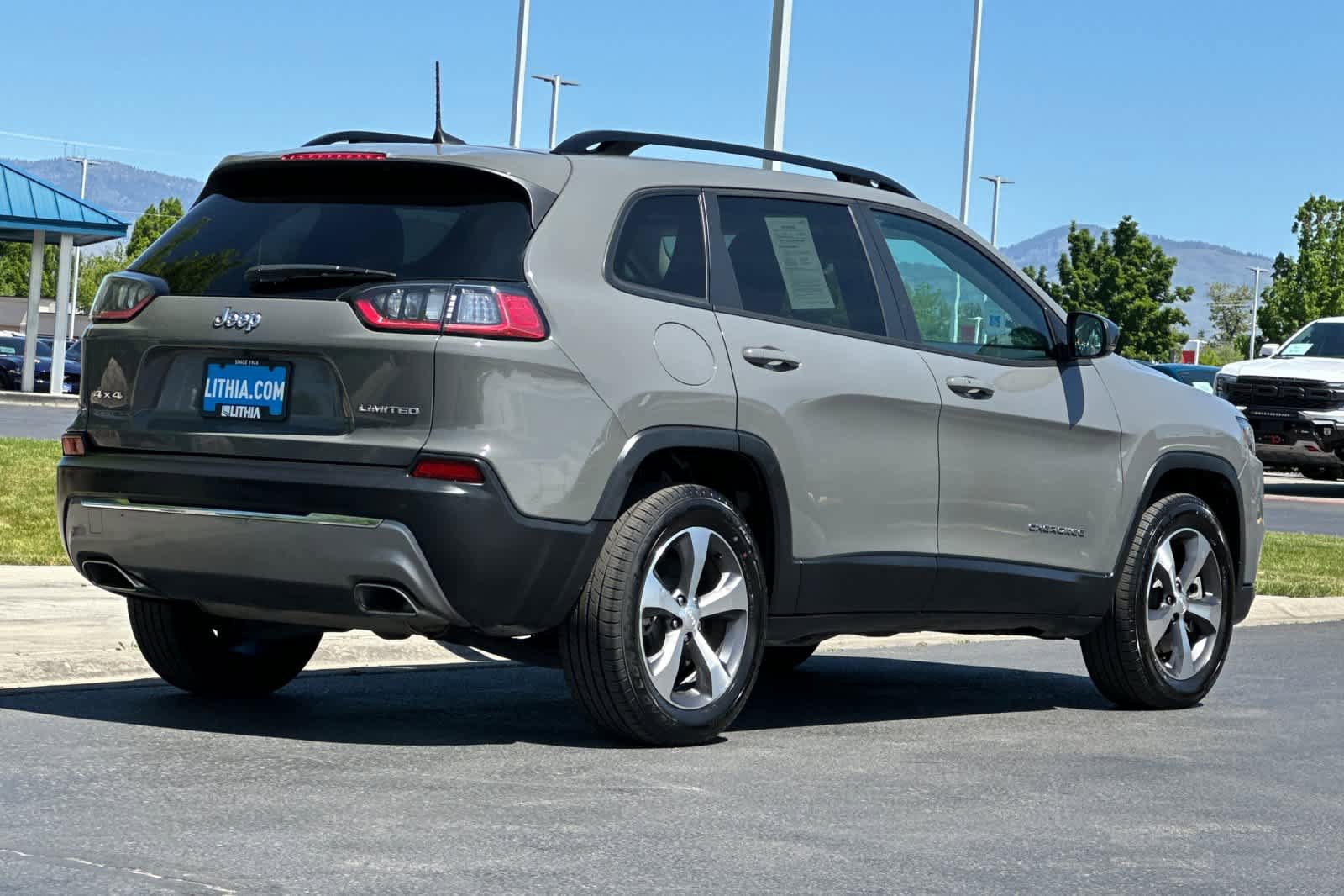 Used 2022 Jeep Cherokee Limited AWD/4WD video 2