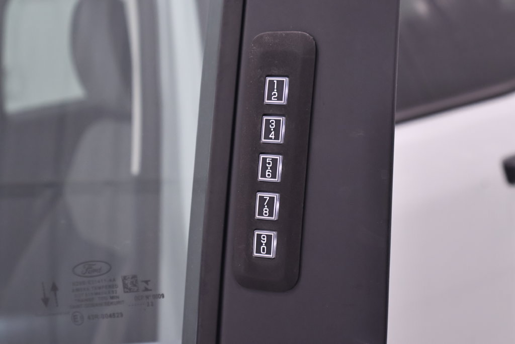 Certified 2022 Ford Maverick XLT w/ XLT Luxury Package FWD image 32