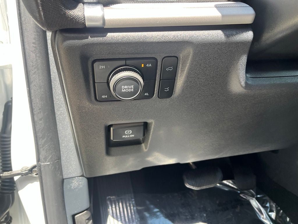 Certified 2025 Ford Expedition Active AWD/4WD image 36