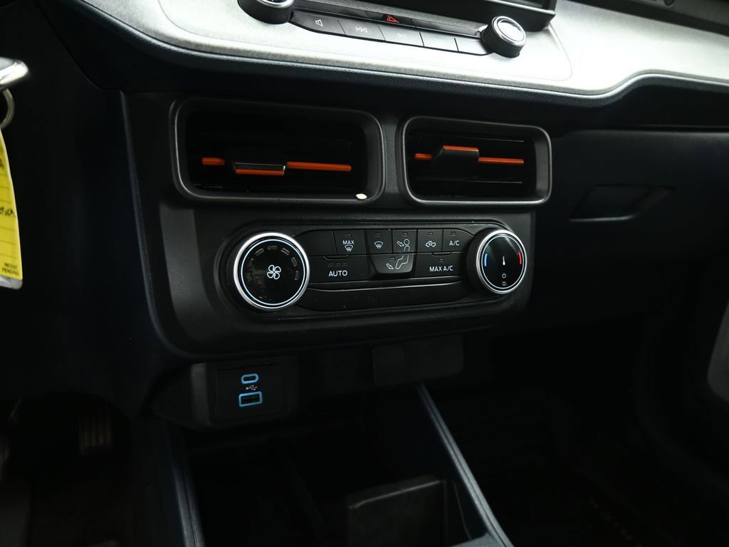 Certified 2024 Ford Maverick XLT w/ Equipment Group 300A Standard image 16