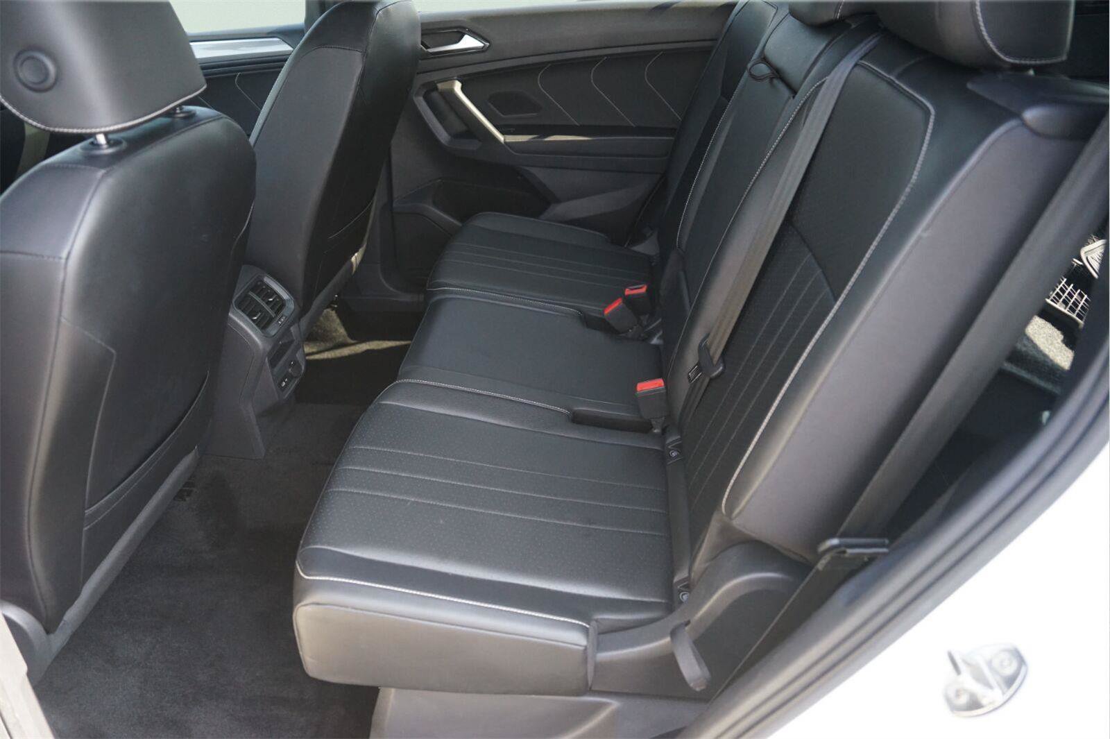 Used 2022 Volkswagen Tiguan SE R-Line FWD image 13