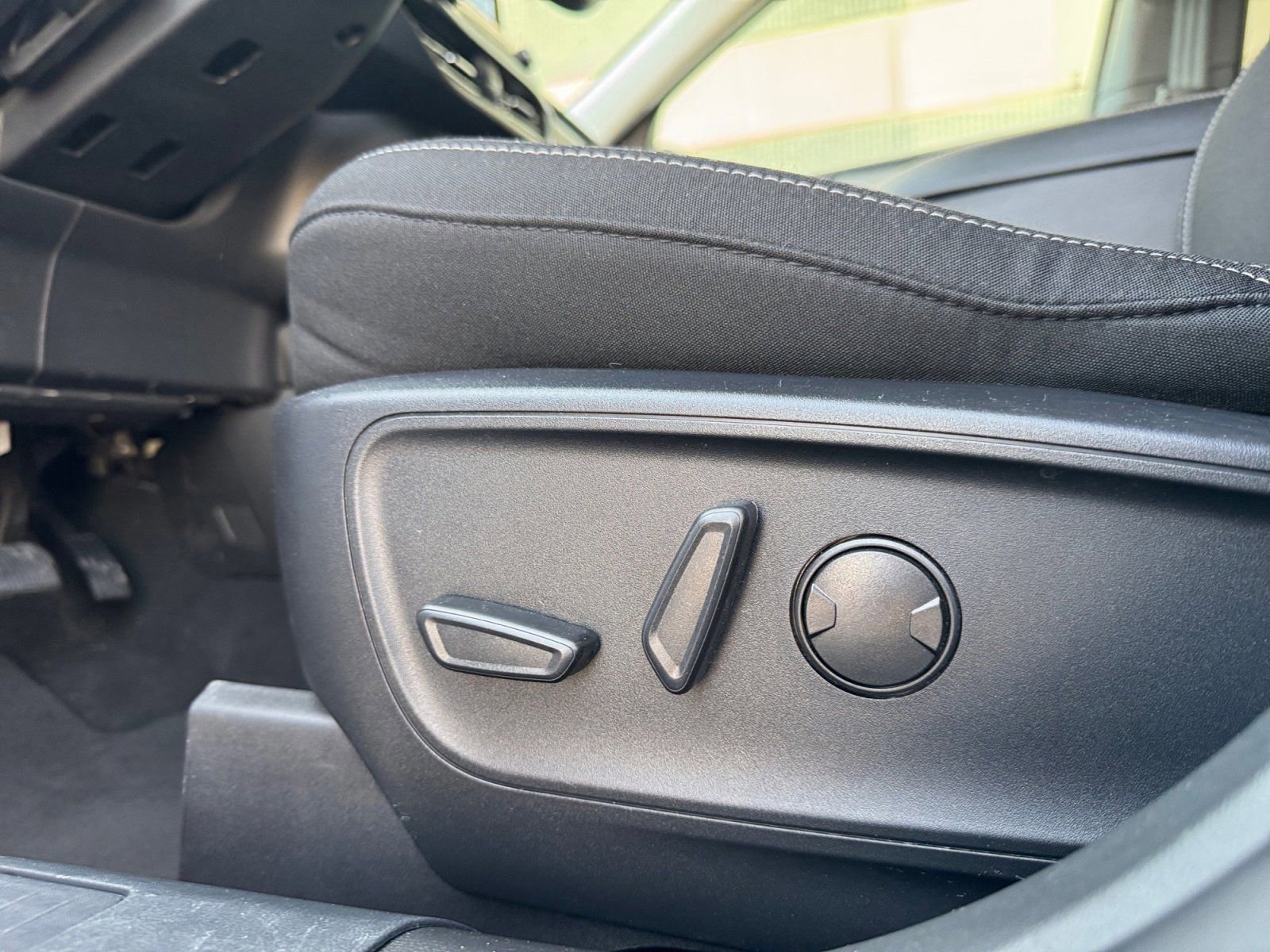 Certified 2024 Ford Escape Active image 18