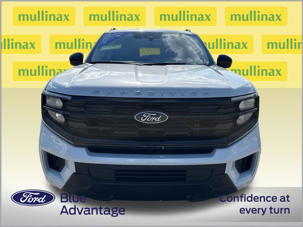 Certified 2025 Ford Expedition Max Active RWD image 11