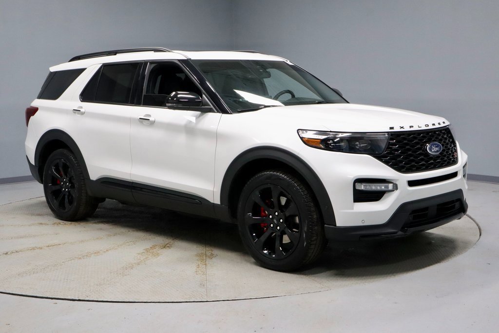 Certified 2022 Ford Explorer ST w/ Equipment Group 401A image 7