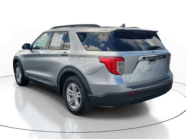 Certified 2022 Ford Explorer XLT image 3