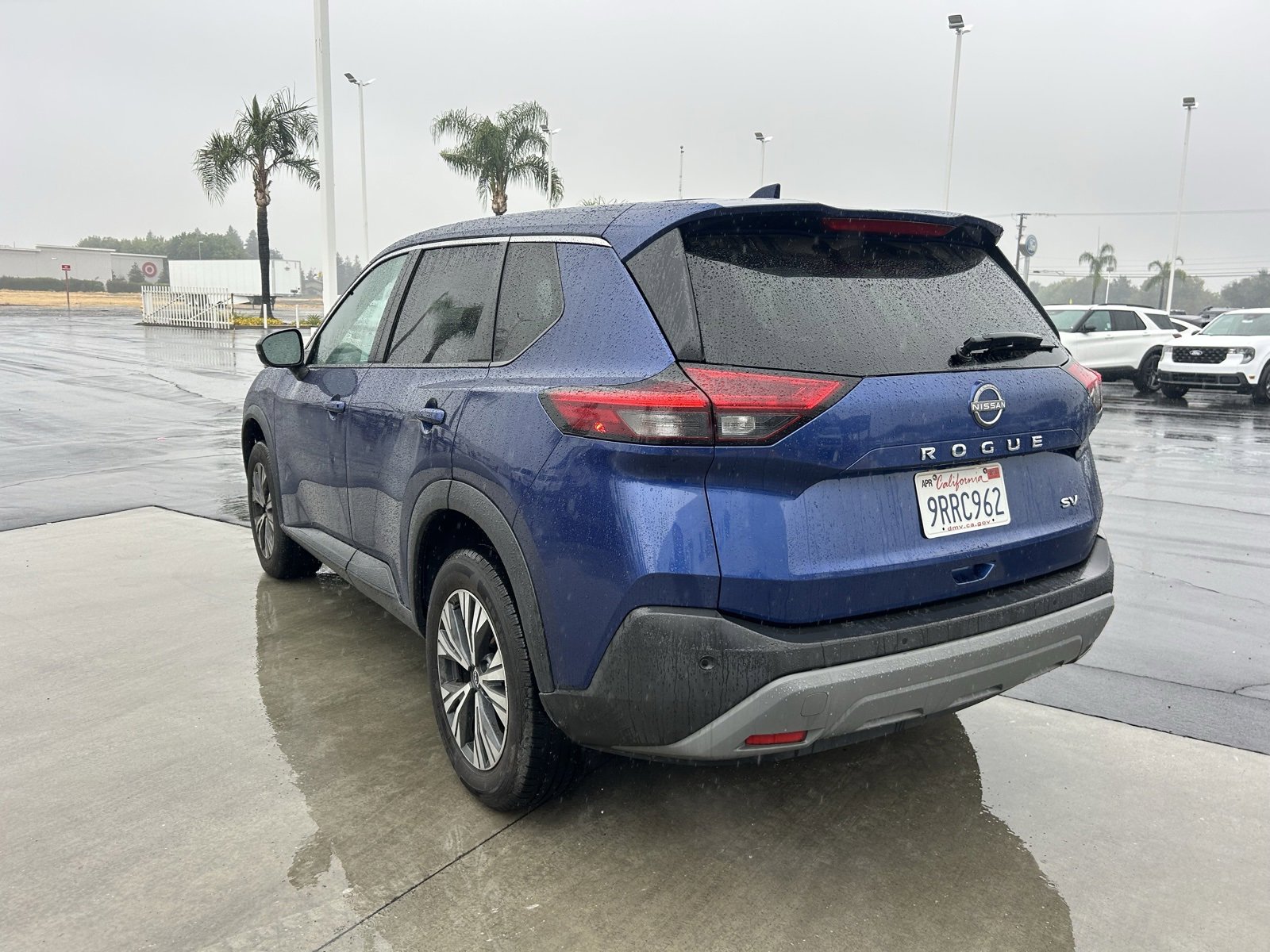 Used 2022 Nissan Rogue SV image 8