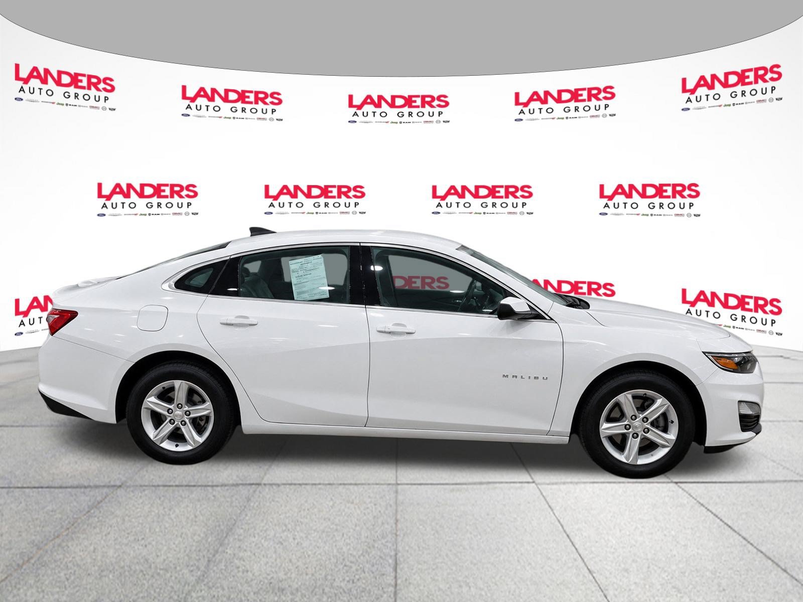 Used 2020 Chevrolet Malibu LS w/ Driver Confidence Package II FWD image 2