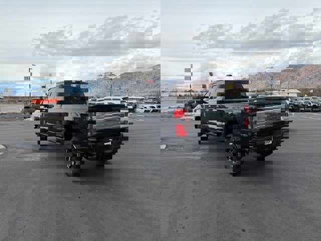 Certified 2025 Ford F350 Platinum w/ Platinum Plus Package image 3