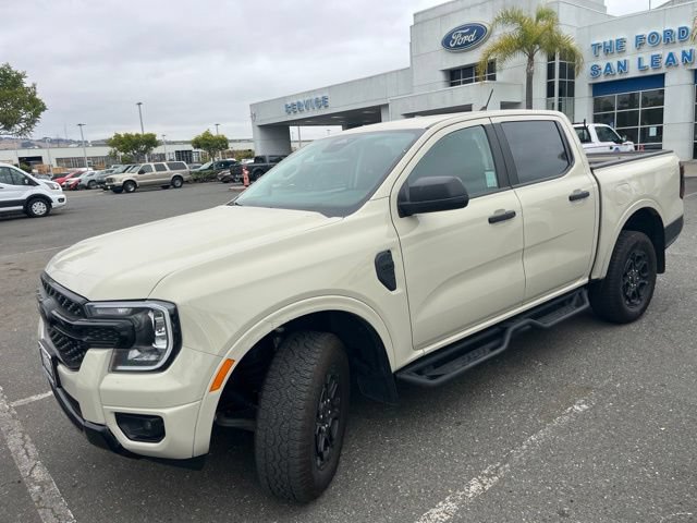 Certified 2025 Ford Ranger XLT w/ Black Appearance Package RWD image 20