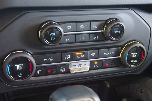 Certified 2025 Ford Bronco Badlands AWD/4WD image 28