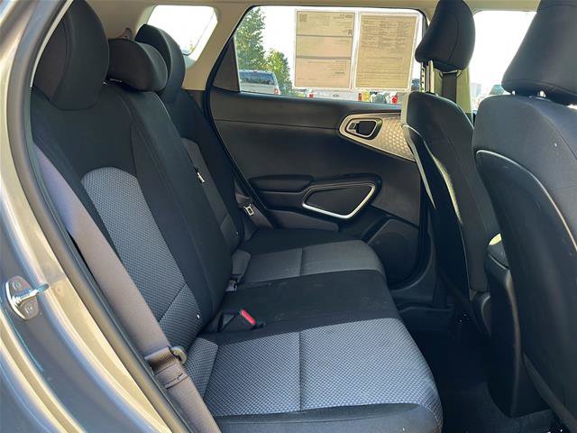Used 2025 Kia Soul LX w/ LX Technology Package FWD image 25