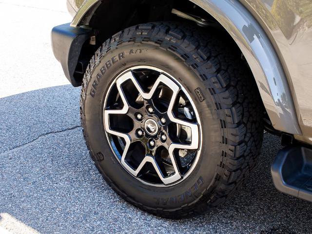 Certified 2025 Ford Bronco Outer Banks AWD/4WD image 5