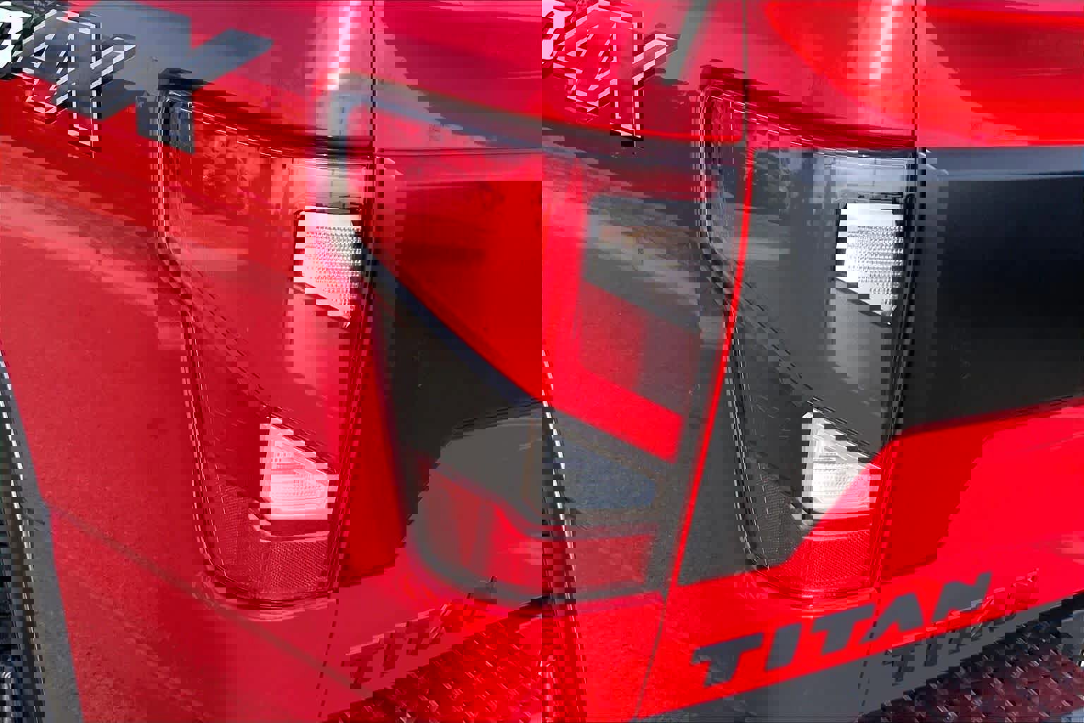 Used 2022 Nissan Titan PRO-4X w/ Pro-4x Convenience Package image 29