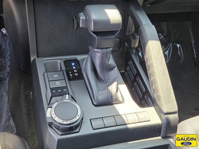 Used 2024 Toyota Tacoma SR w/ SR Upgrade Package AWD/4WD image 24