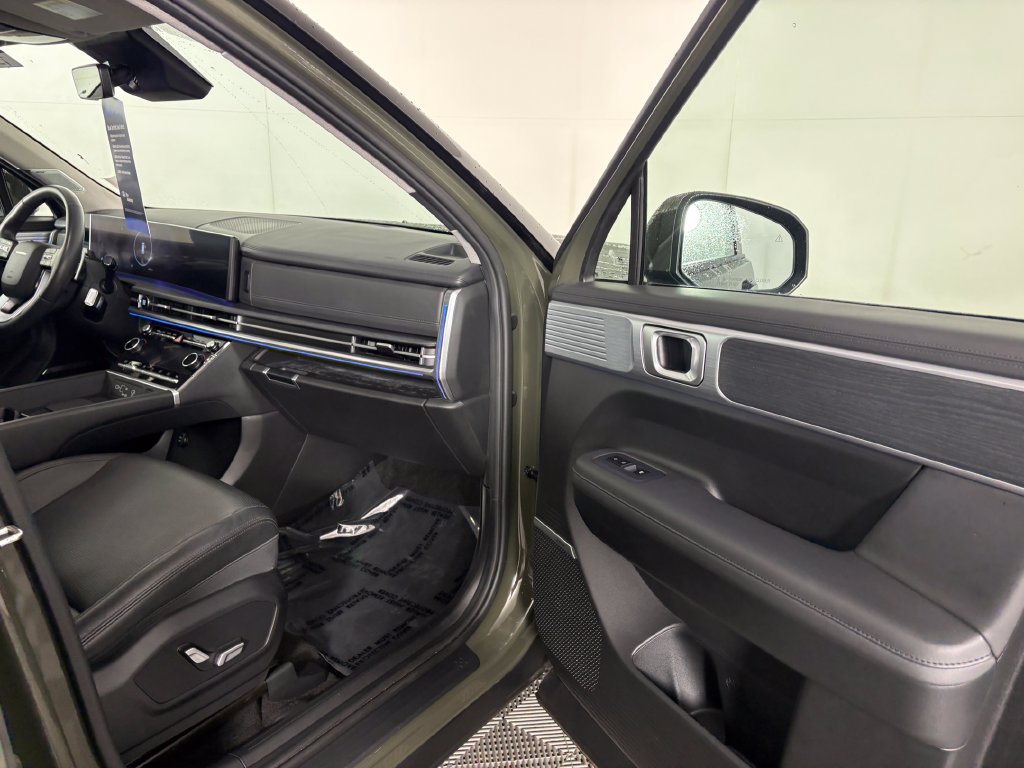 Used 2024 Hyundai Santa Fe Limited AWD/4WD image 38