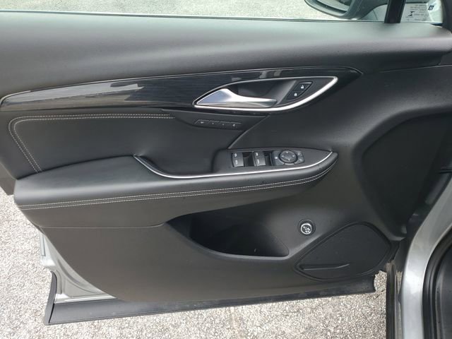 Used 2023 Buick Envision Essence image 18