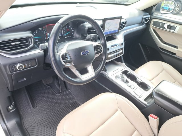 Certified 2020 Ford Explorer XLT w/ Equipment Group 202A image 19
