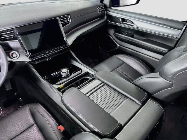 Used 2023 Jeep Wagoneer Series II RWD image 11