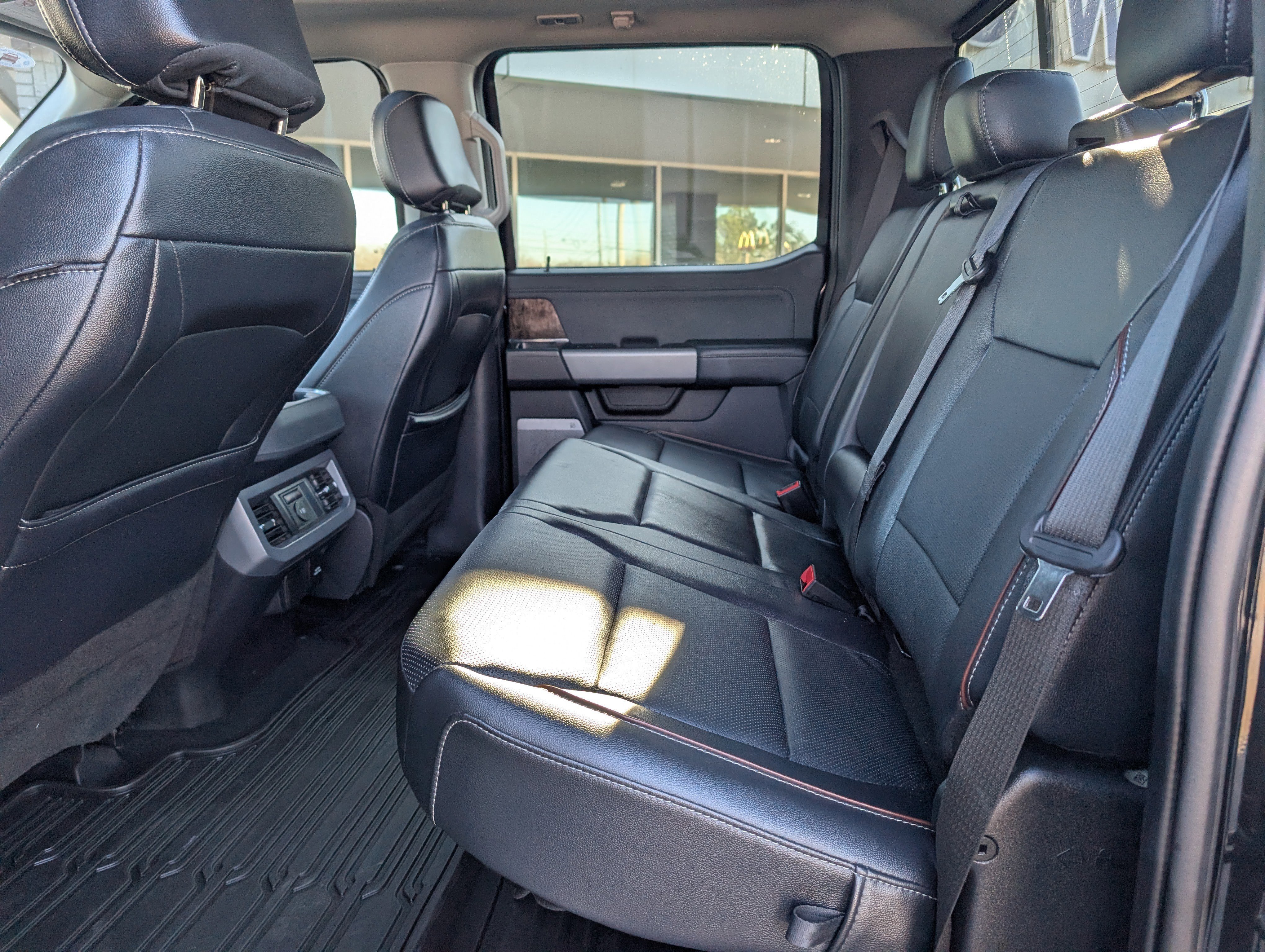 Certified 2024 Ford F250 Lariat w/ Lariat Ultimate Package image 15