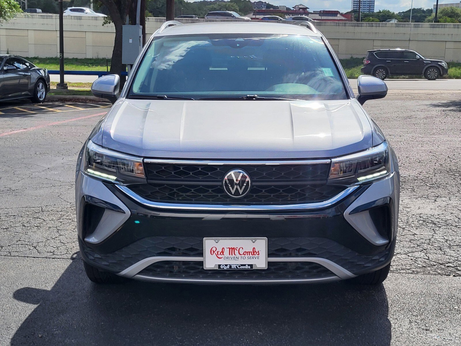 Used 2024 Volkswagen Taos SE FWD image 8