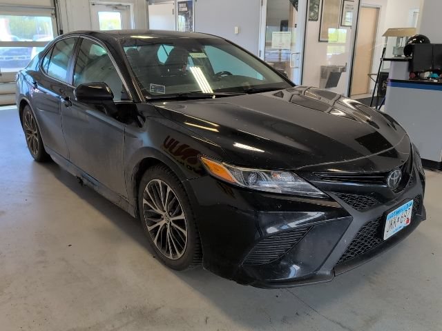 Used 2019 Toyota Camry SE FWD image 7