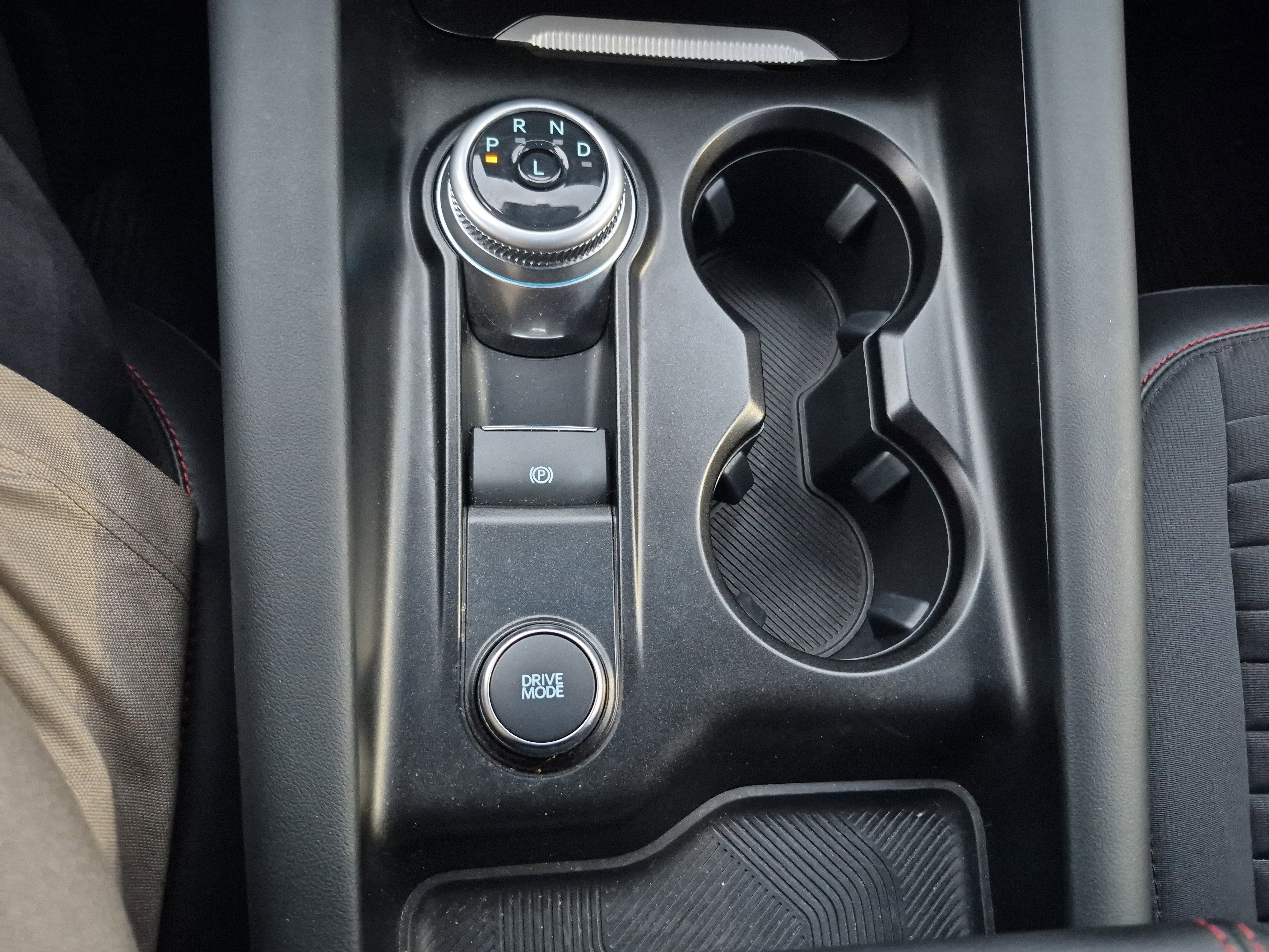 Certified 2025 Ford Explorer ST-Line image 31