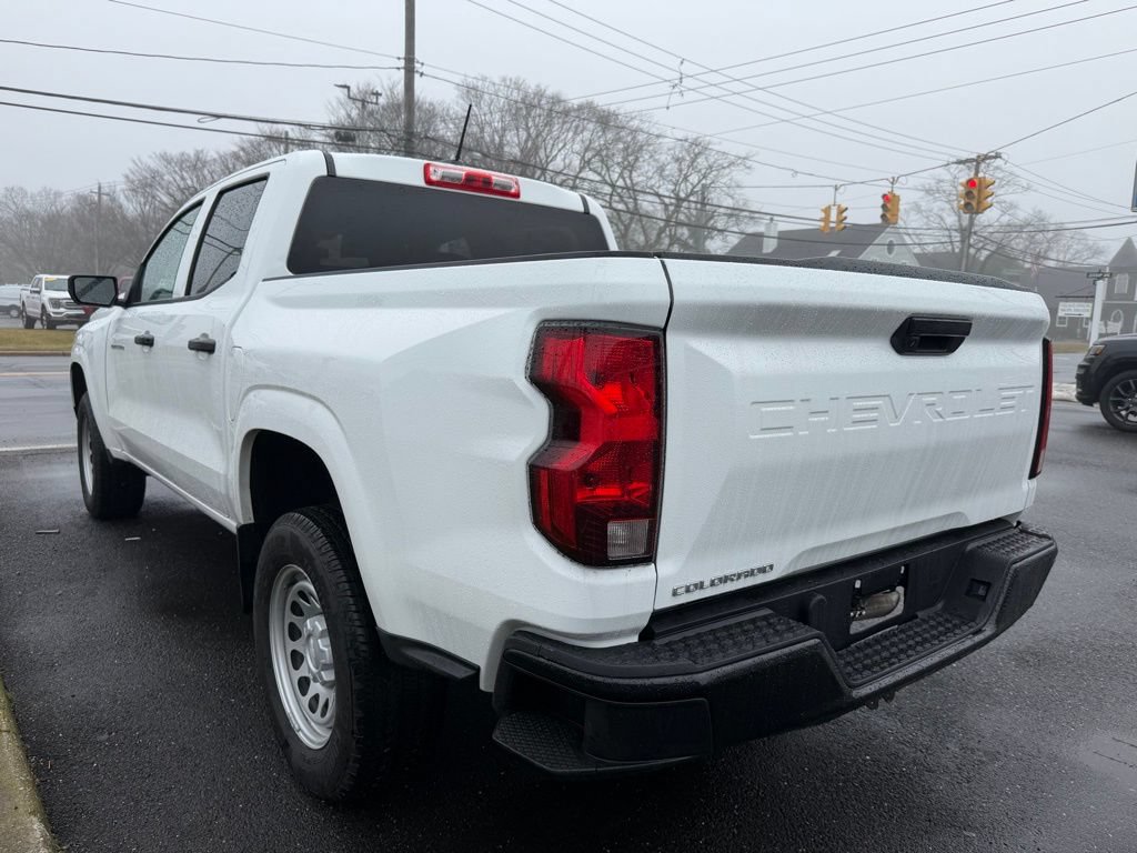 Used 2024 Chevrolet Colorado W/T RWD image 4