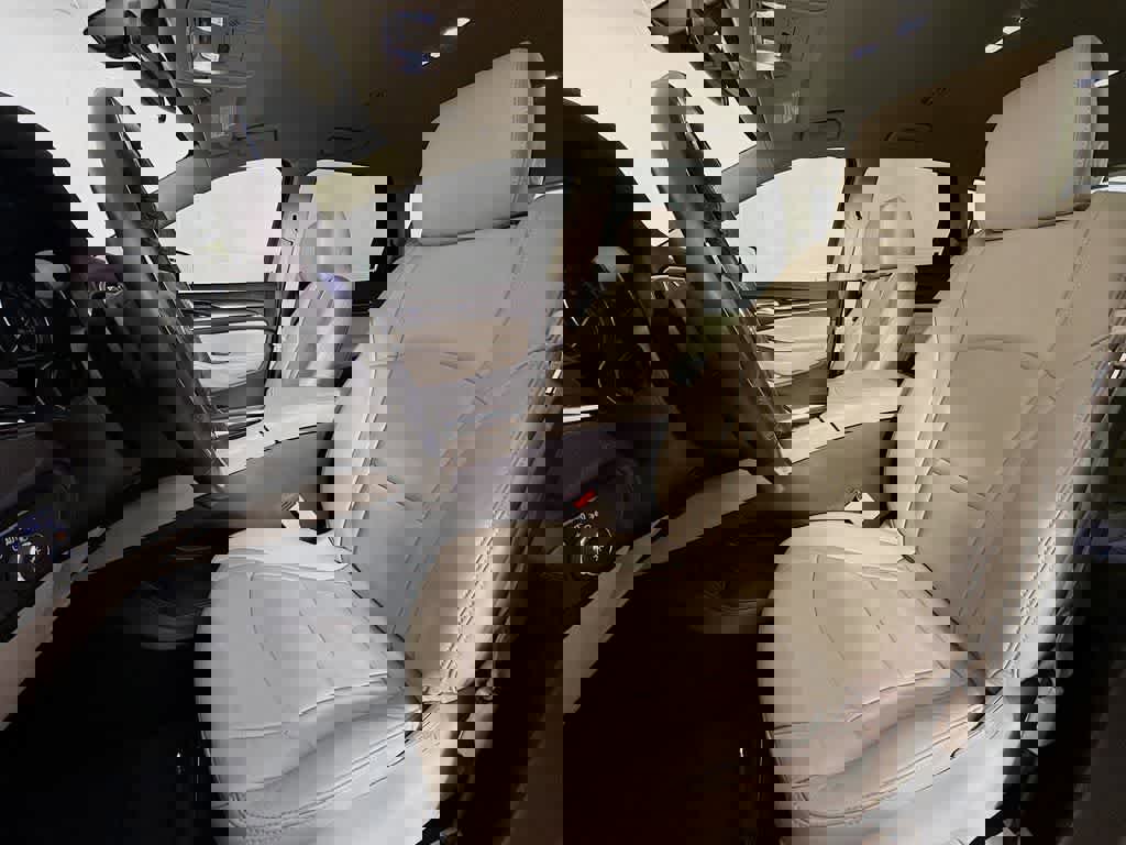 Used 2021 Buick Enclave Essence image 15