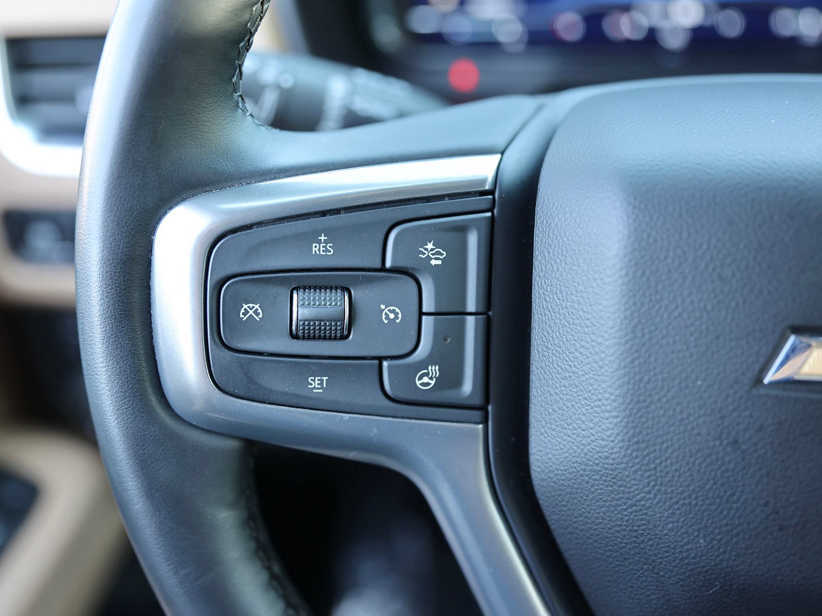 Used 2024 Chevrolet Tahoe Premier AWD/4WD image 43