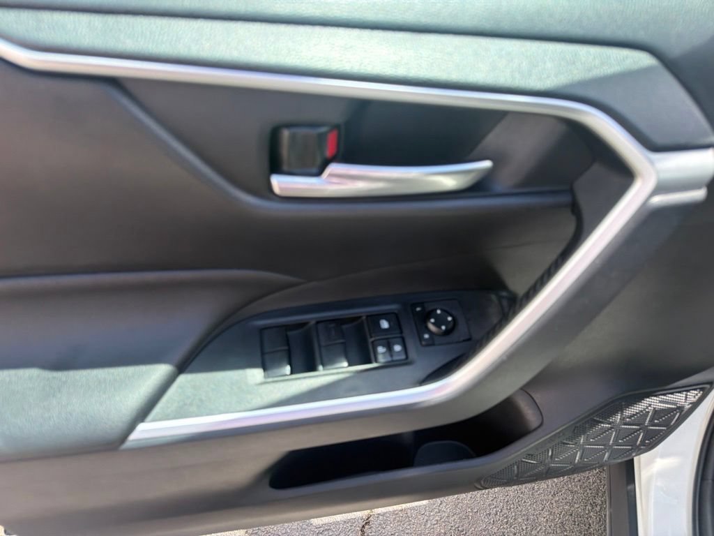 Used 2019 Toyota RAV4 XLE w/ Convenience Package AWD/4WD image 24