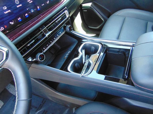 Used 2024 Chevrolet Traverse Z71 w/ Enhanced Driving Package AWD/4WD image 15
