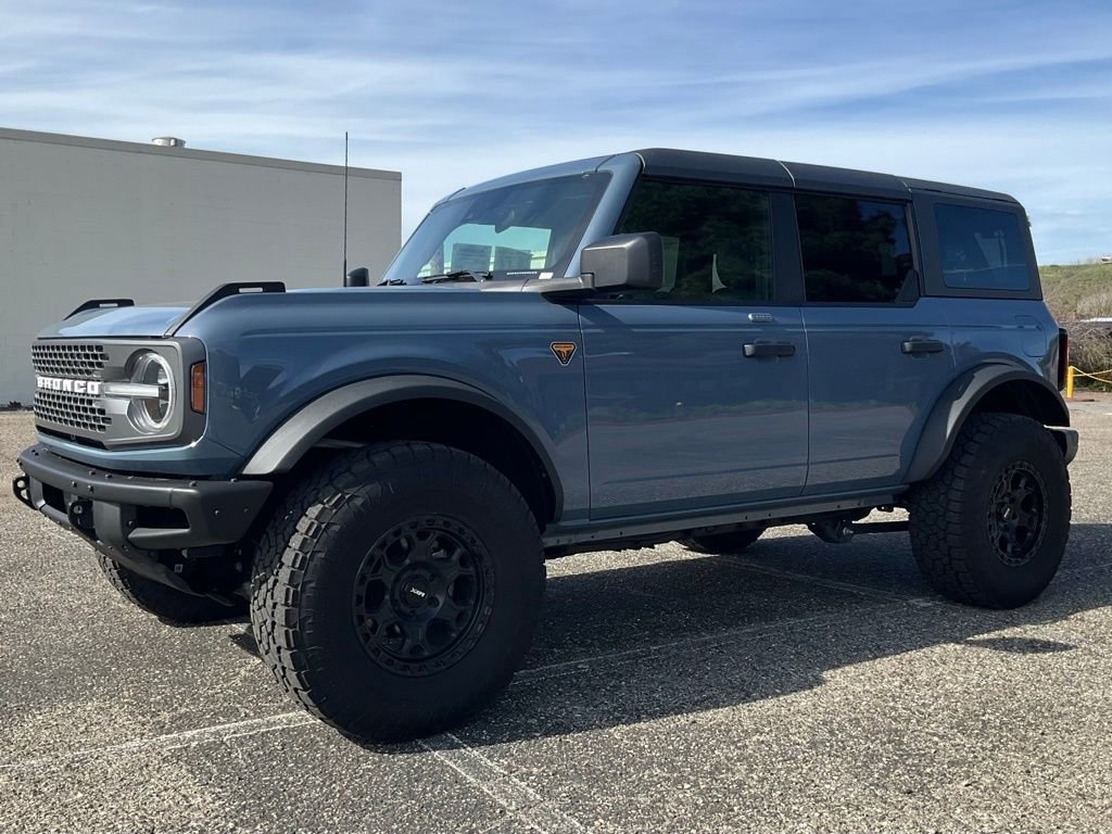 Certified 2023 Ford Bronco Badlands image 4