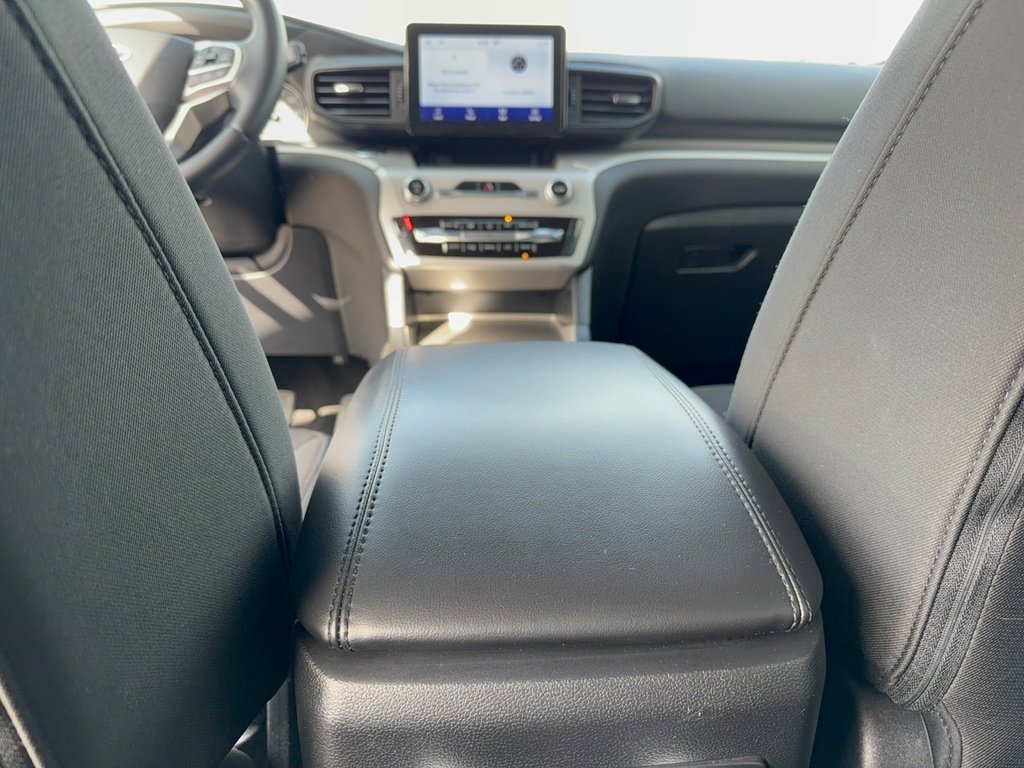 Certified 2023 Ford Explorer XLT image 28