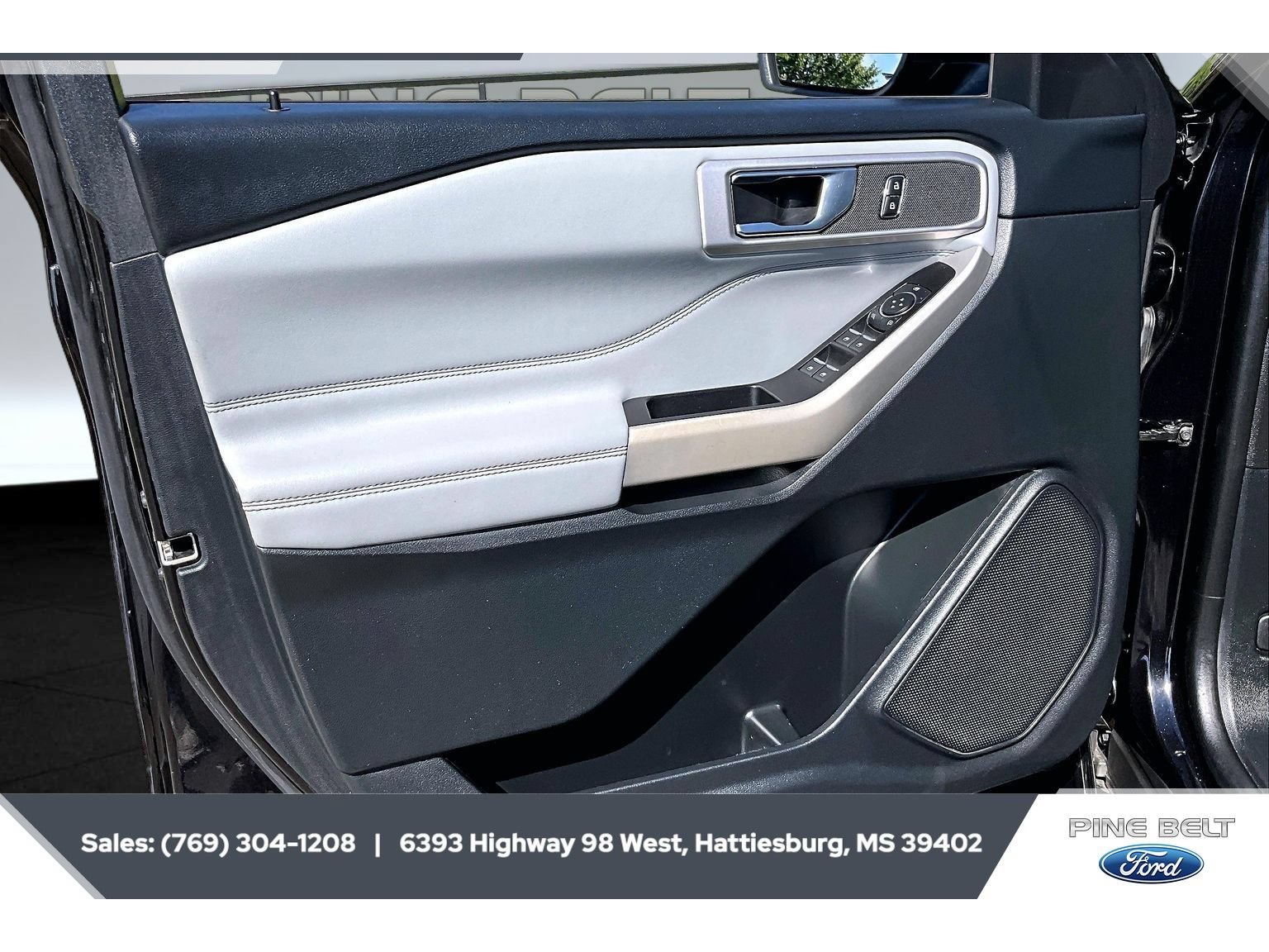 Certified 2021 Ford Explorer XLT w/ Equipment Group 202A RWD image 17