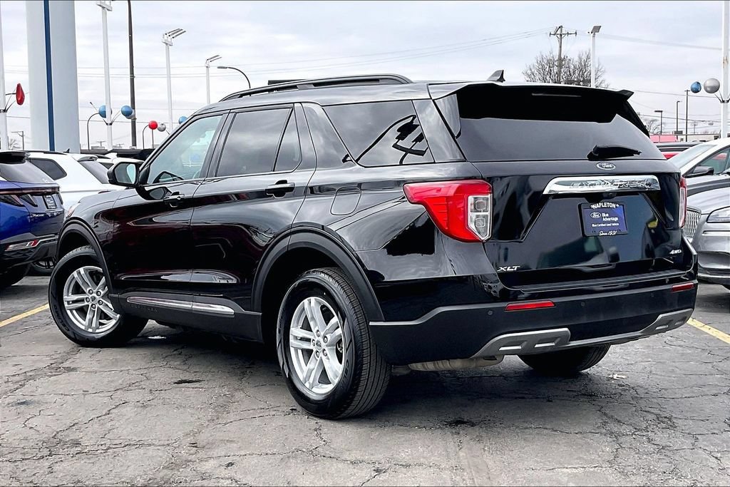Certified 2024 Ford Explorer XLT w/ Equipment Group 202A AWD/4WD image 9